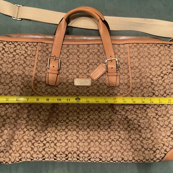Coach duffle bag with removable crossbody strap - Picture 10 of 12